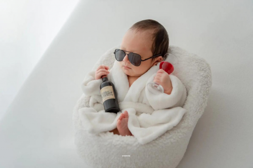 百色宝宝晚上睡觉哼唧